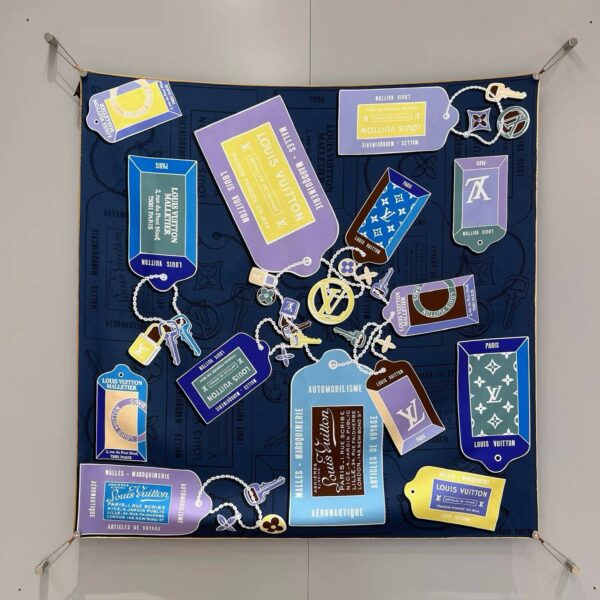 LOUIS VUITTON Square silk scarf