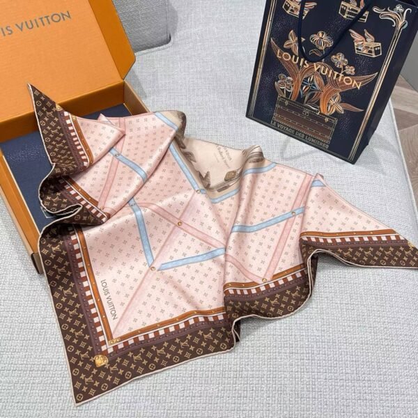 LOUIS VUITTON Square silk scarf