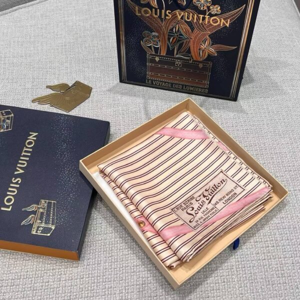 LOUIS VUITTON Square silk scarf