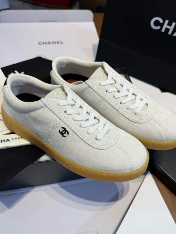CHANEL Sneakers