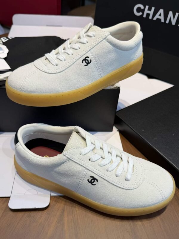 CHANEL Sneakers