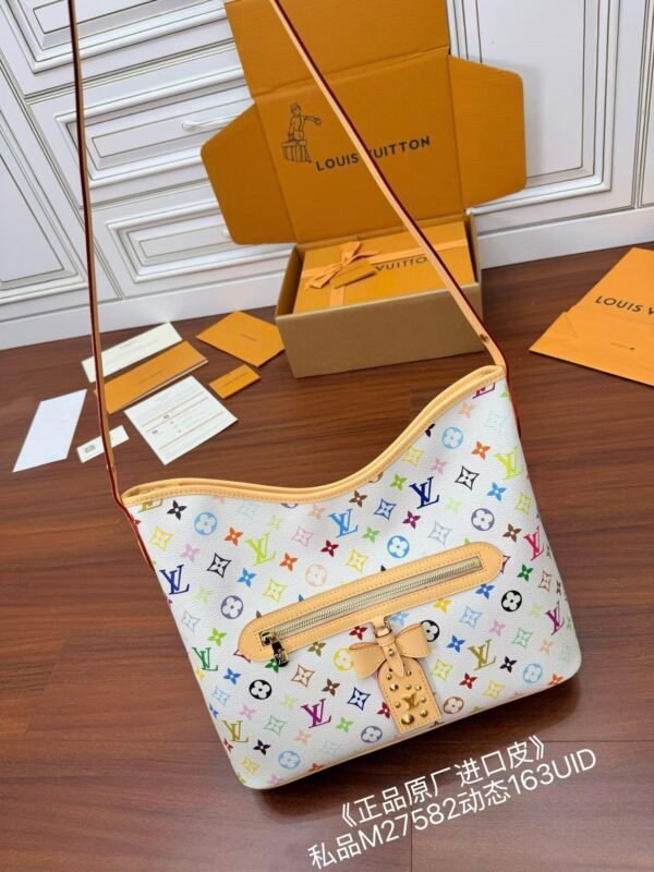 LOUIS VUITTON M27582 LV x TM LineUp Bag