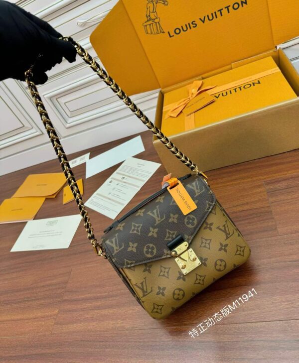 LOUIS VUITTON  M11941 Pochette Métis Backpack