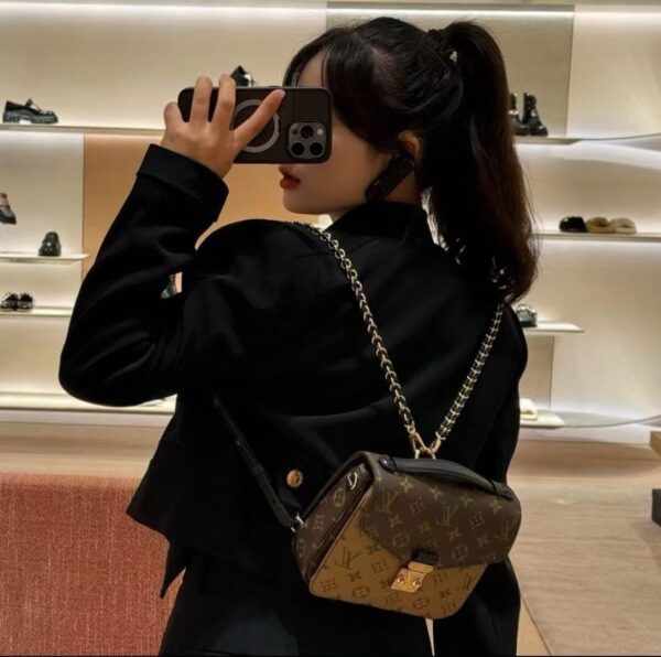 LOUIS VUITTON  M11941 Pochette Métis Backpack