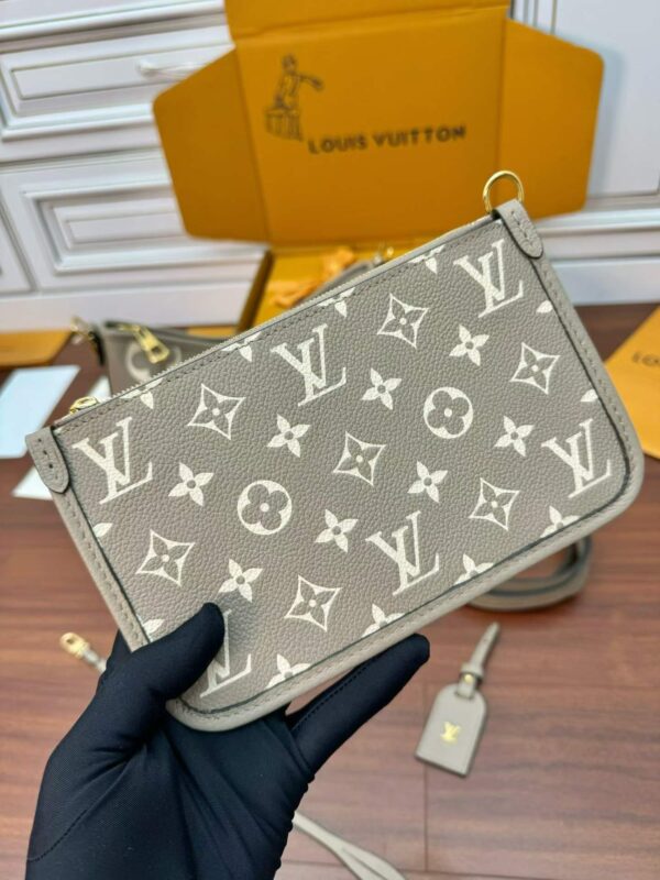 LOUIS VUITTON  M47180 CarryAll PM Bag