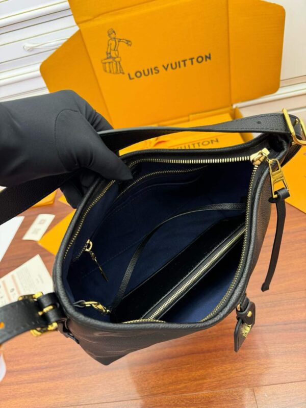 LOUIS VUITTON  M46288 CarryAll PM Bag