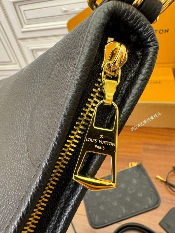 LOUIS VUITTON  M46288 CarryAll PM Bag