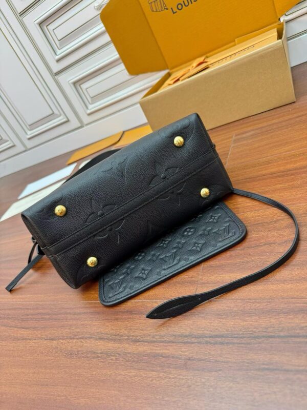 LOUIS VUITTON  M46288 CarryAll PM Bag