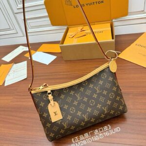 LOUIS VUITTON M28101 CarryAll East West Bag