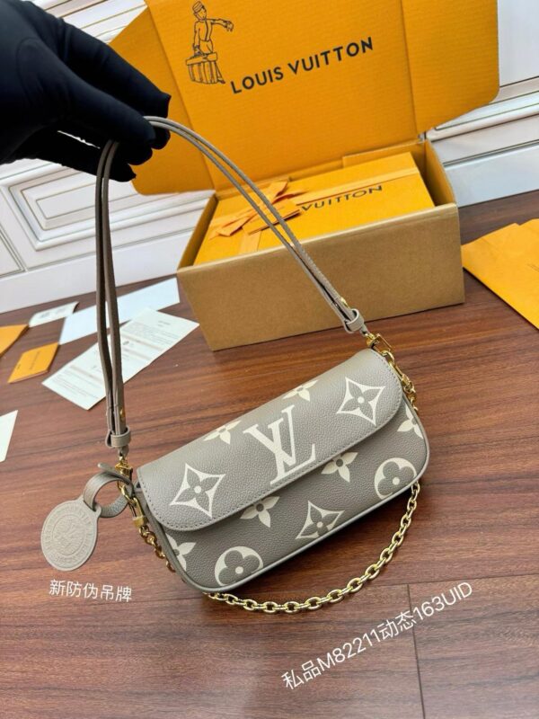 LOUIS VUITTON M82211 Ivy Wallet on Chain Bag