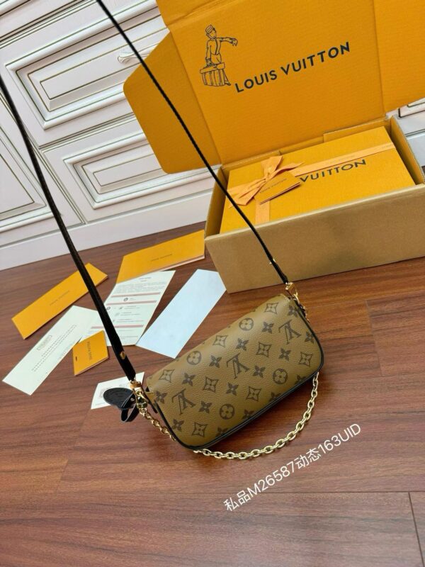 LOUIS VUITTON  M26587 Ivy Wallet On Chain Bag