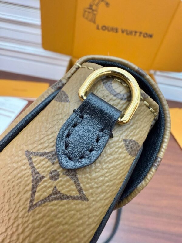LOUIS VUITTON  M26587 Ivy Wallet On Chain Bag