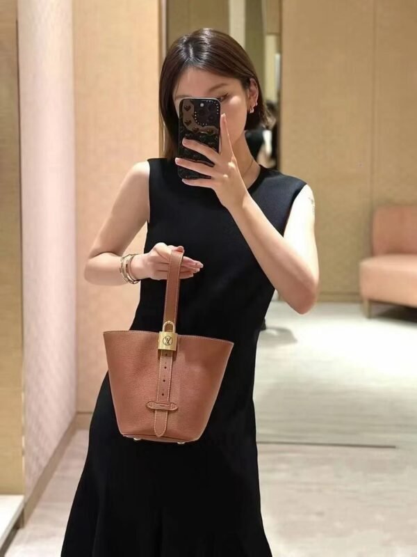 LOUIS VUITTON M25543 Low Key All In BB Bag