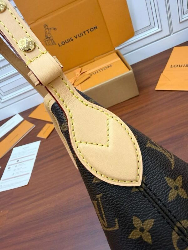 LOUIS VUITTON  M27335 Lineup Bag
