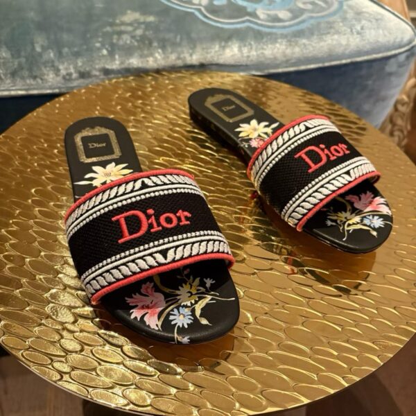 DIOR  slippers