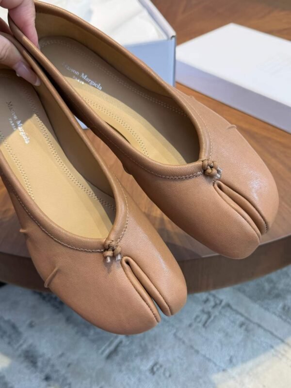 Magila MM6 Toe-separating shoes