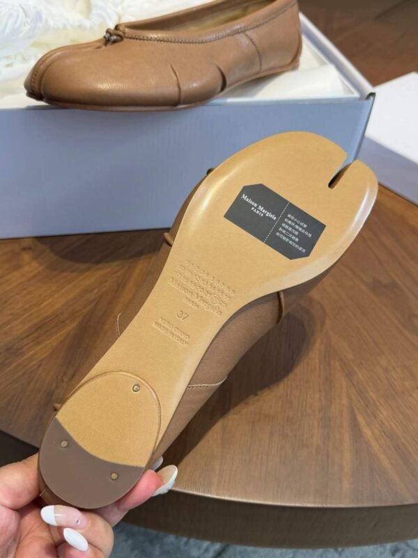 Magila MM6 Toe-separating shoes