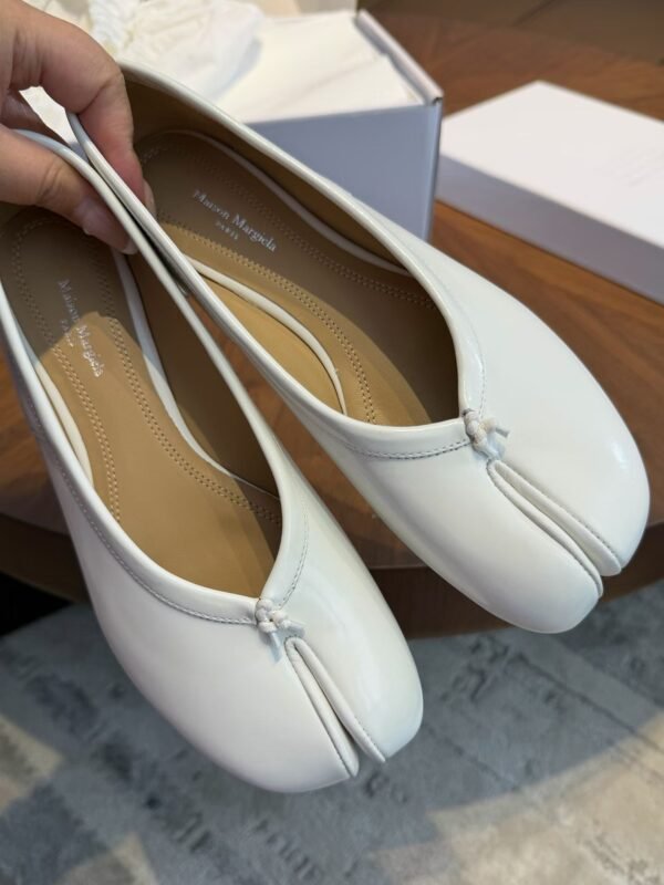 Magila MM6 Toe-separating shoes
