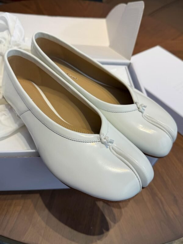 Magila MM6 Toe-separating shoes