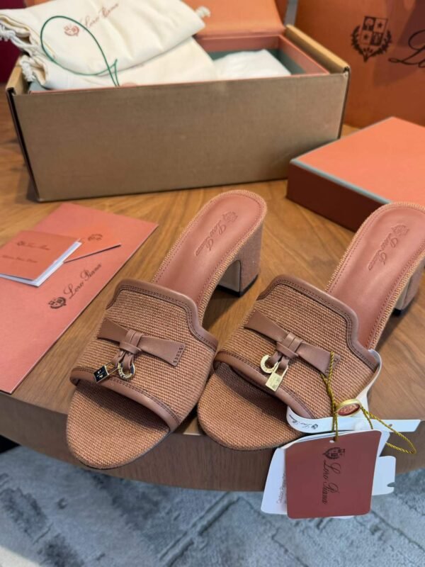 LORO PIANA slippers
