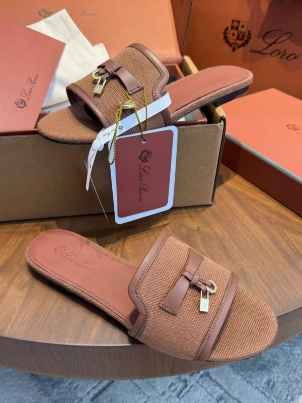 LORO PIANA slippers