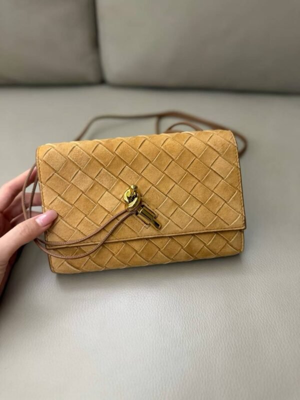 Bottega Veneta   Andiamo Pouch On Strap