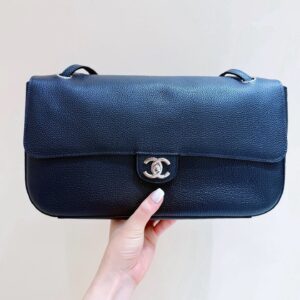 CHANEL Flapbag