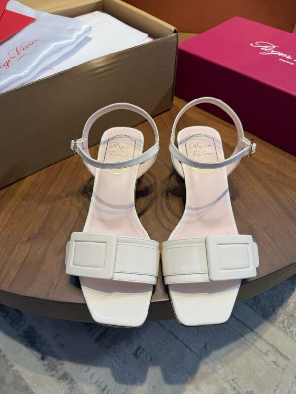 ROGER VIVIER Sandals