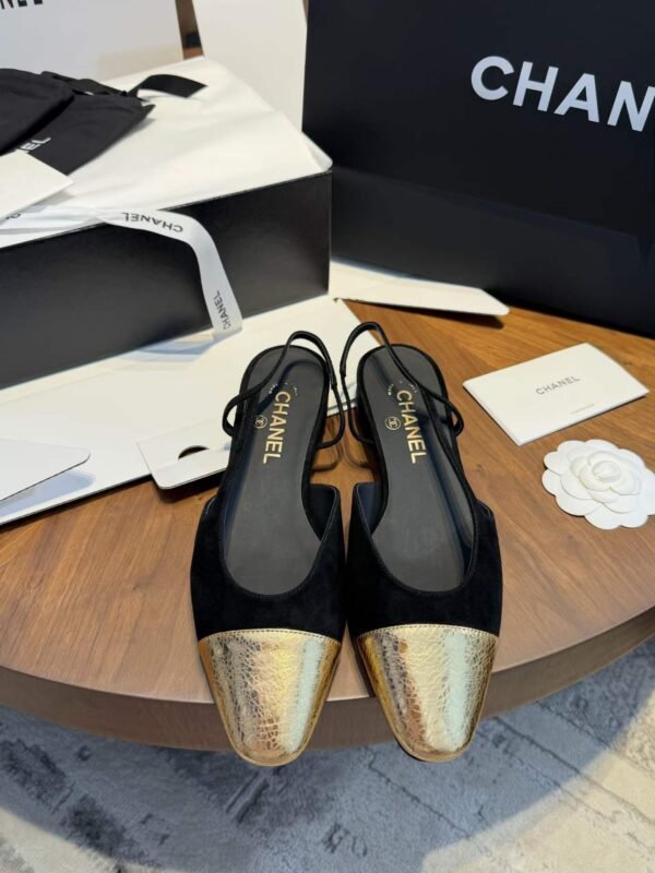 CHANEL Sandals