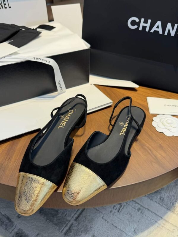 CHANEL Sandals