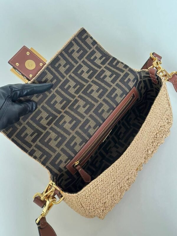 FENDI Baguette®