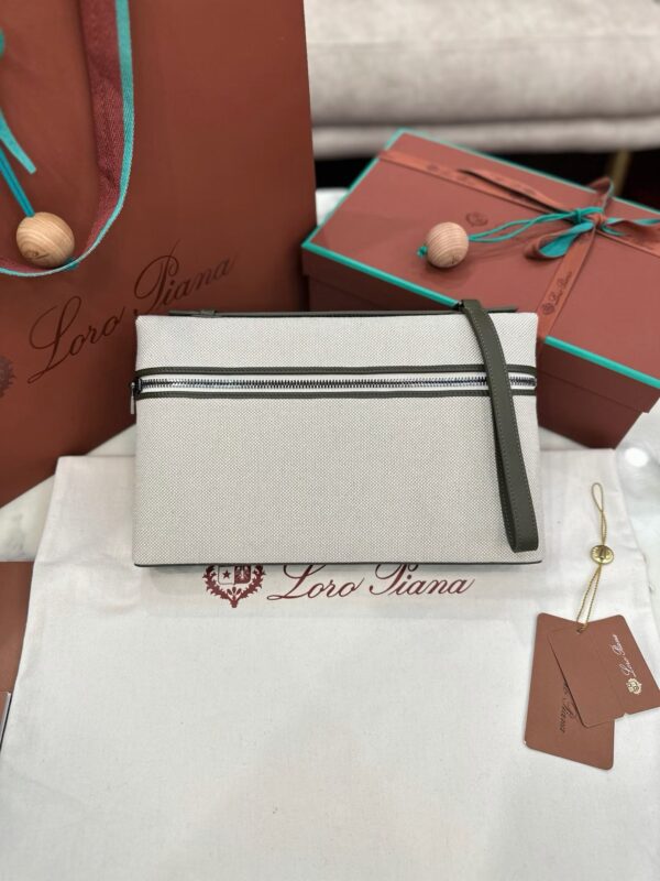 LORO PIANA Extra Pouch L29