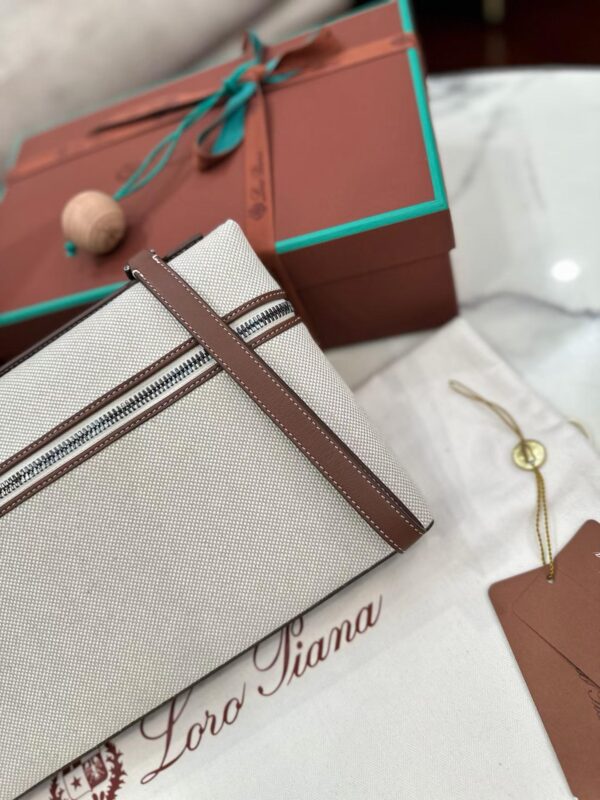 LORO PIANA Extra Pouch L29