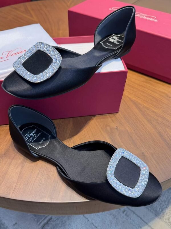 ROGER VIVIER Sandals