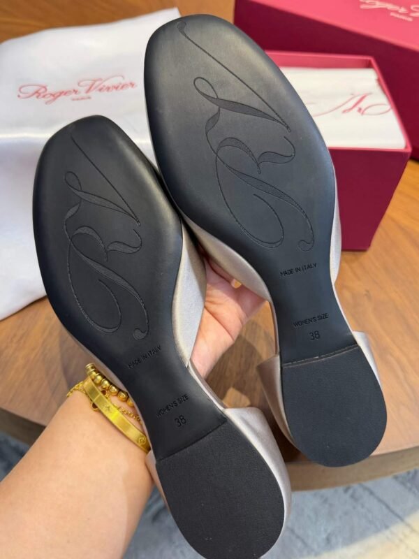 ROGER VIVIER Sandals