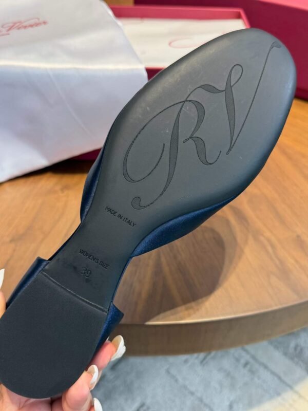 ROGER VIVIER Sandals