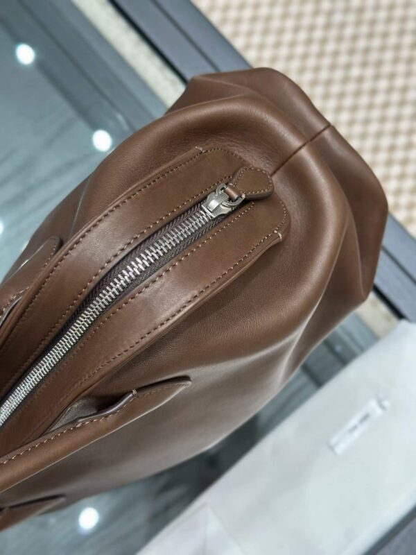 THE ROW Agnes 12 BAG