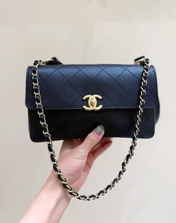 CHANEL Flap Bag