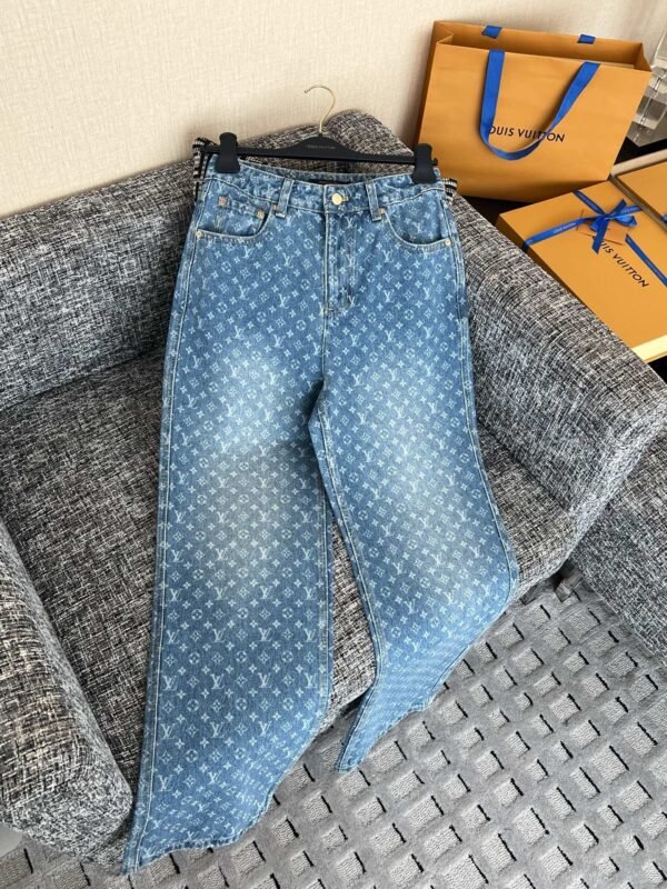 LOUIS VUITTON Jeans