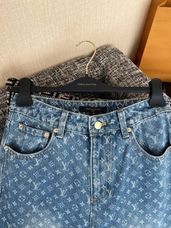 LOUIS VUITTON Jeans