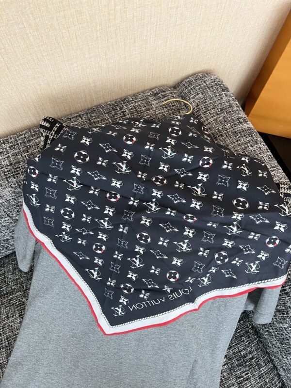 LOUIS VUITTON Dress