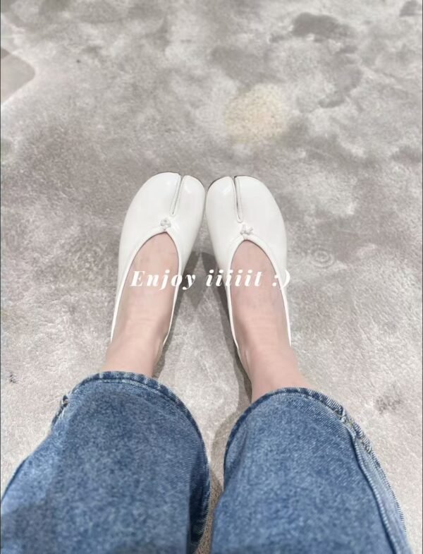Magila MM6 Toe-separating shoes