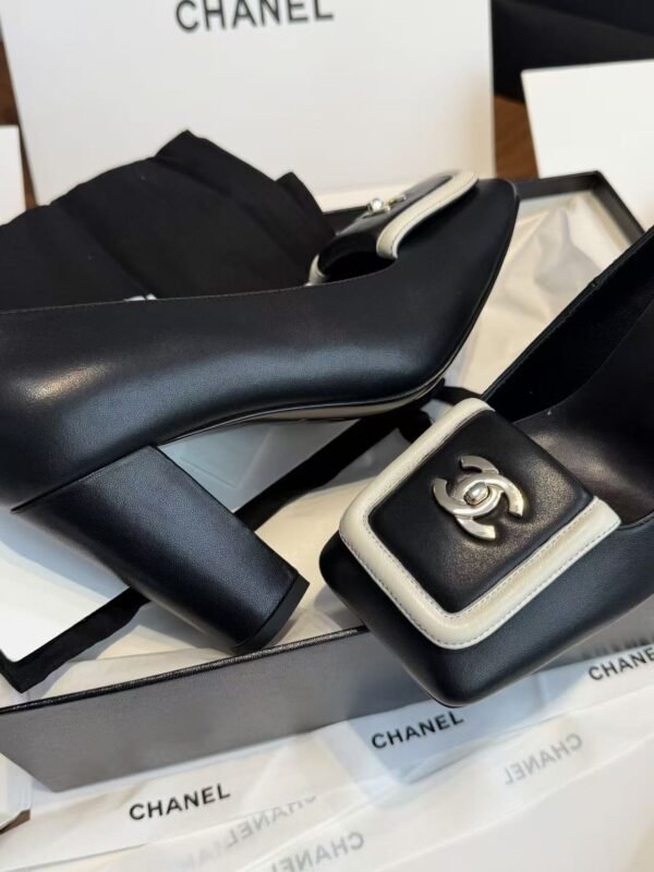CHANEL  High-heeled shoes