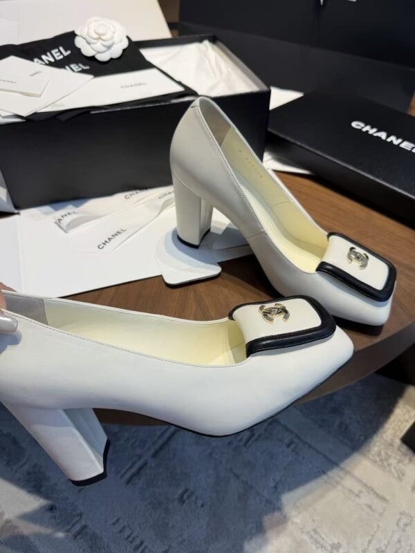 CHANEL  High-heeled shoes