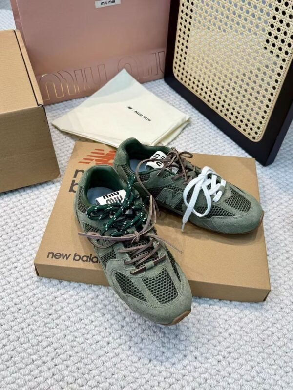 MIUMIU  Sneakers