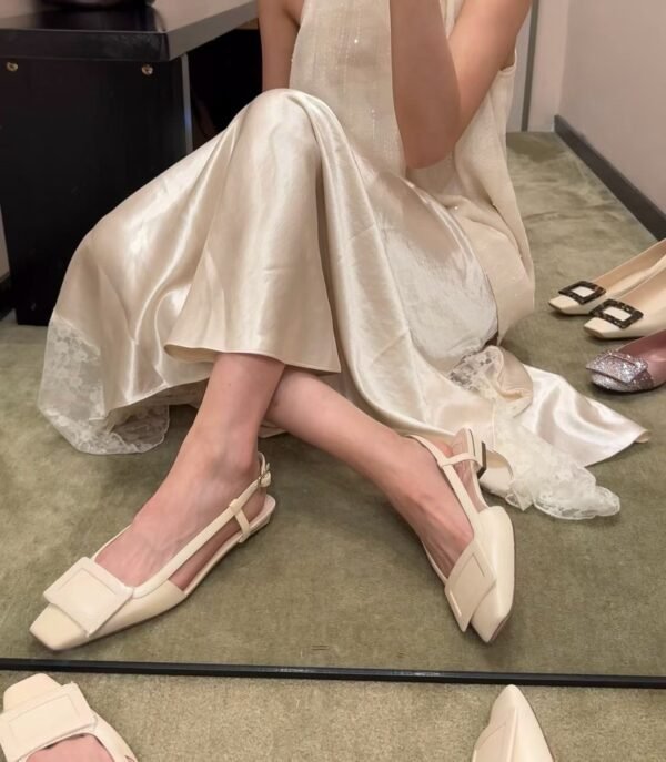 ROGER VIVIER Sandals