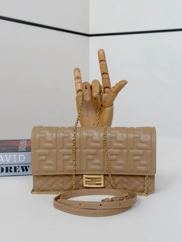 FENDI  BAGUETTE