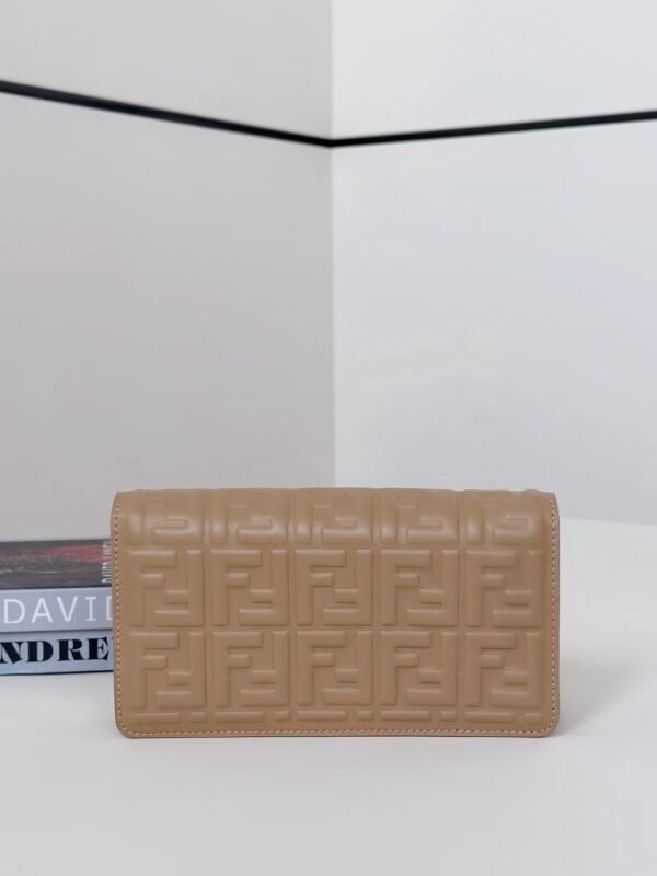 FENDI  BAGUETTE