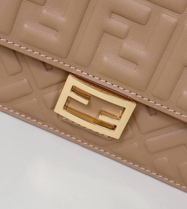 FENDI  BAGUETTE