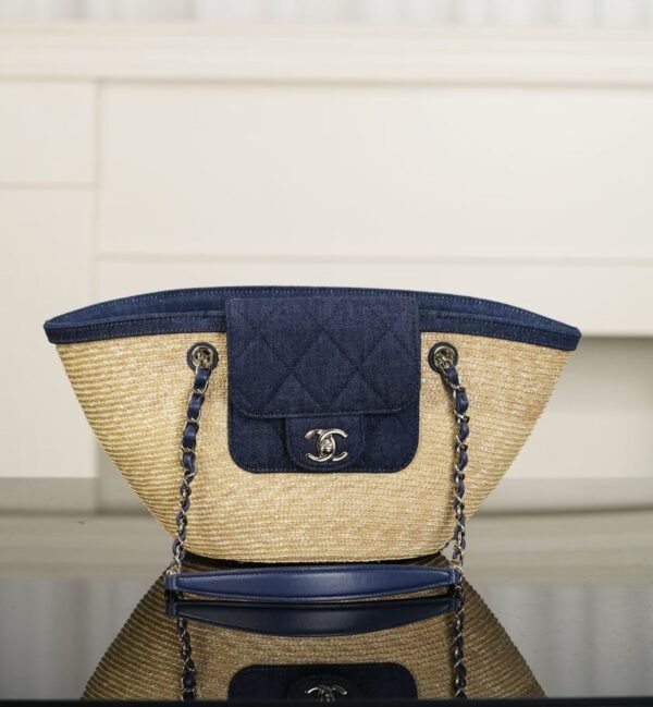 CHANEL Shopping Bag(For pre-sale pricing, please contact customer service)